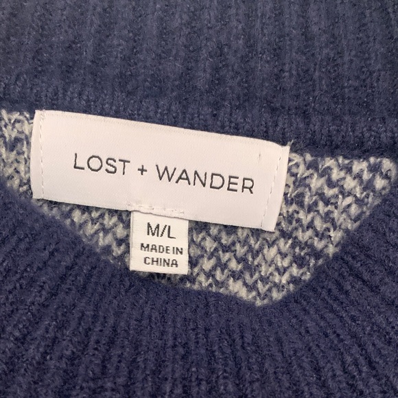 Lost + Wander Navy and Gray Floral Sweater M/L. NWOT - Picture 2 of 8